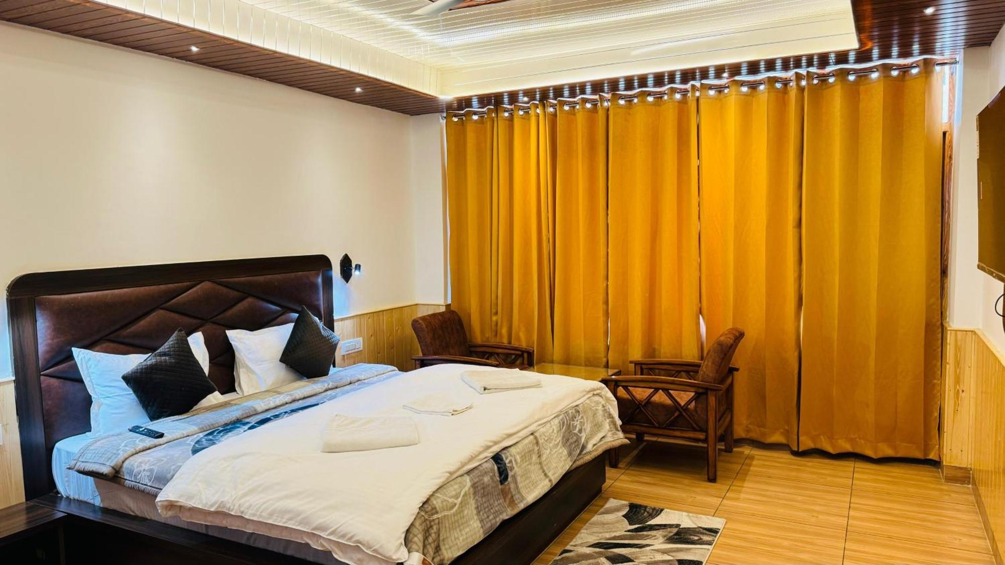 Hotel The Midnight Garden Manali Exterior foto
